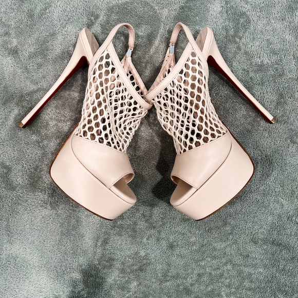 Authentic Christian Louboutin sandals. New. Never used, doesnt fit size - Picture 2 of 6